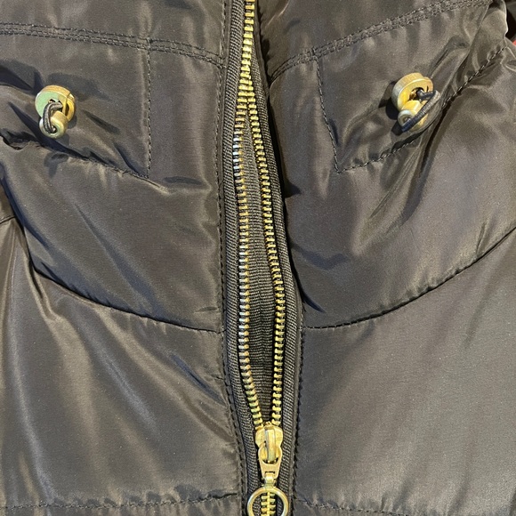 Black Quilted Vest - Picture 8 of 8